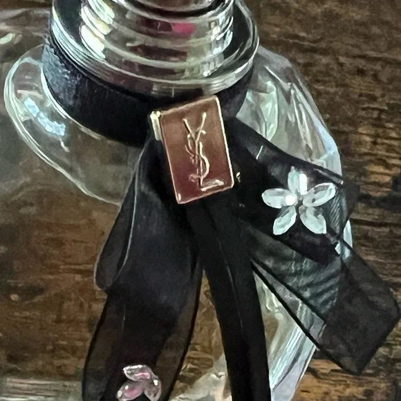 Yves Saint Laurent Black Box Packaging - Picture 10 of 12